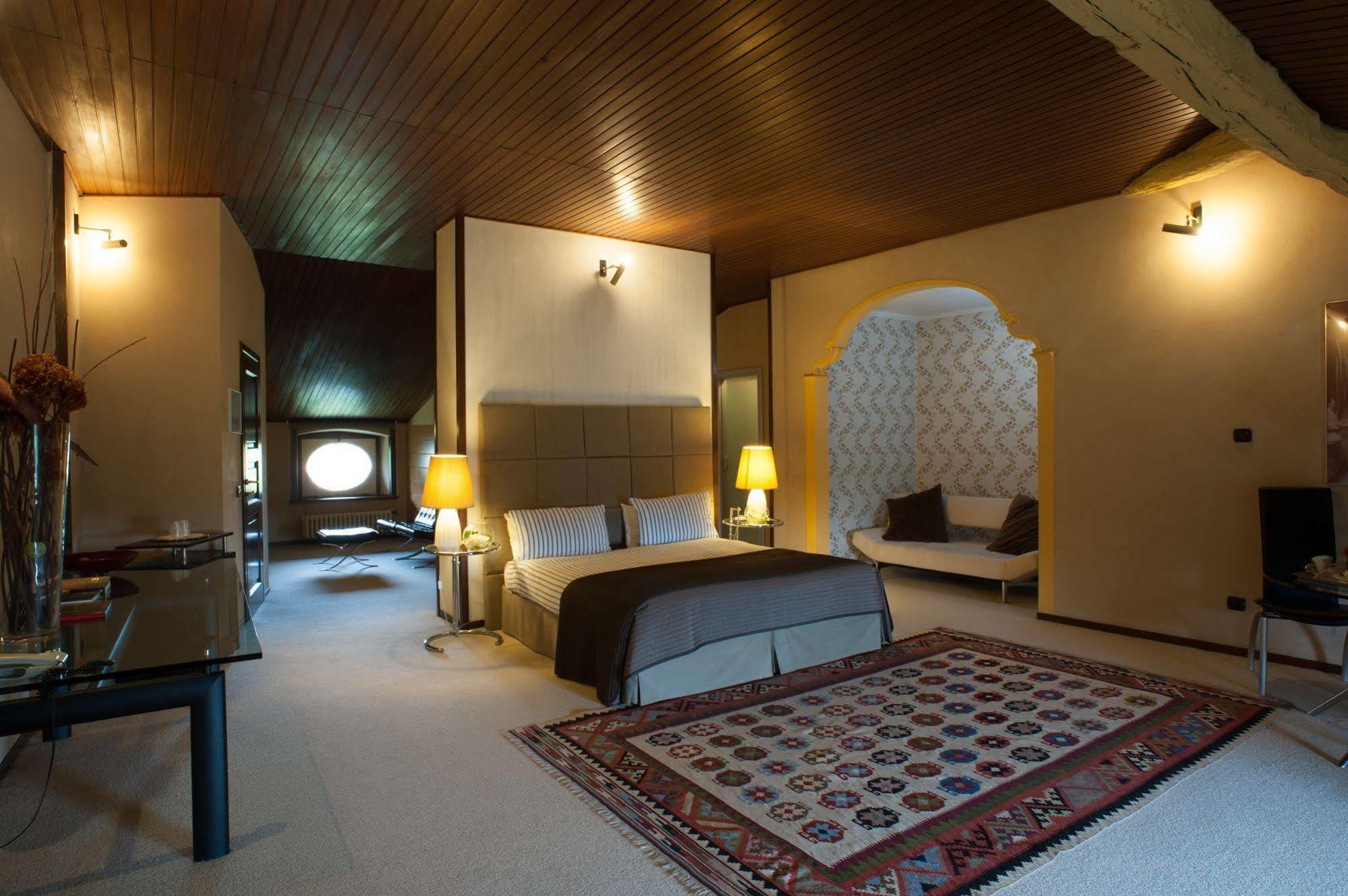 Relais Del Castello Di Oviglio Hotel Bagian luar foto